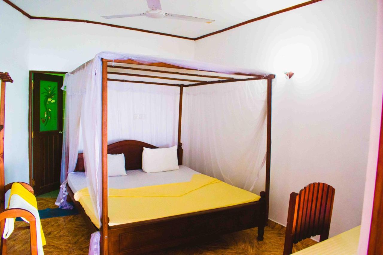 Surfers Paradise Weligama Exterior foto